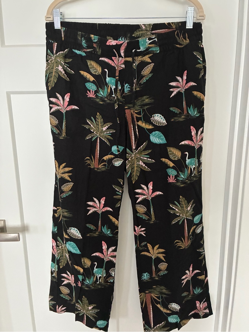 Old Navy Tropical Print Black Linen Bottoms